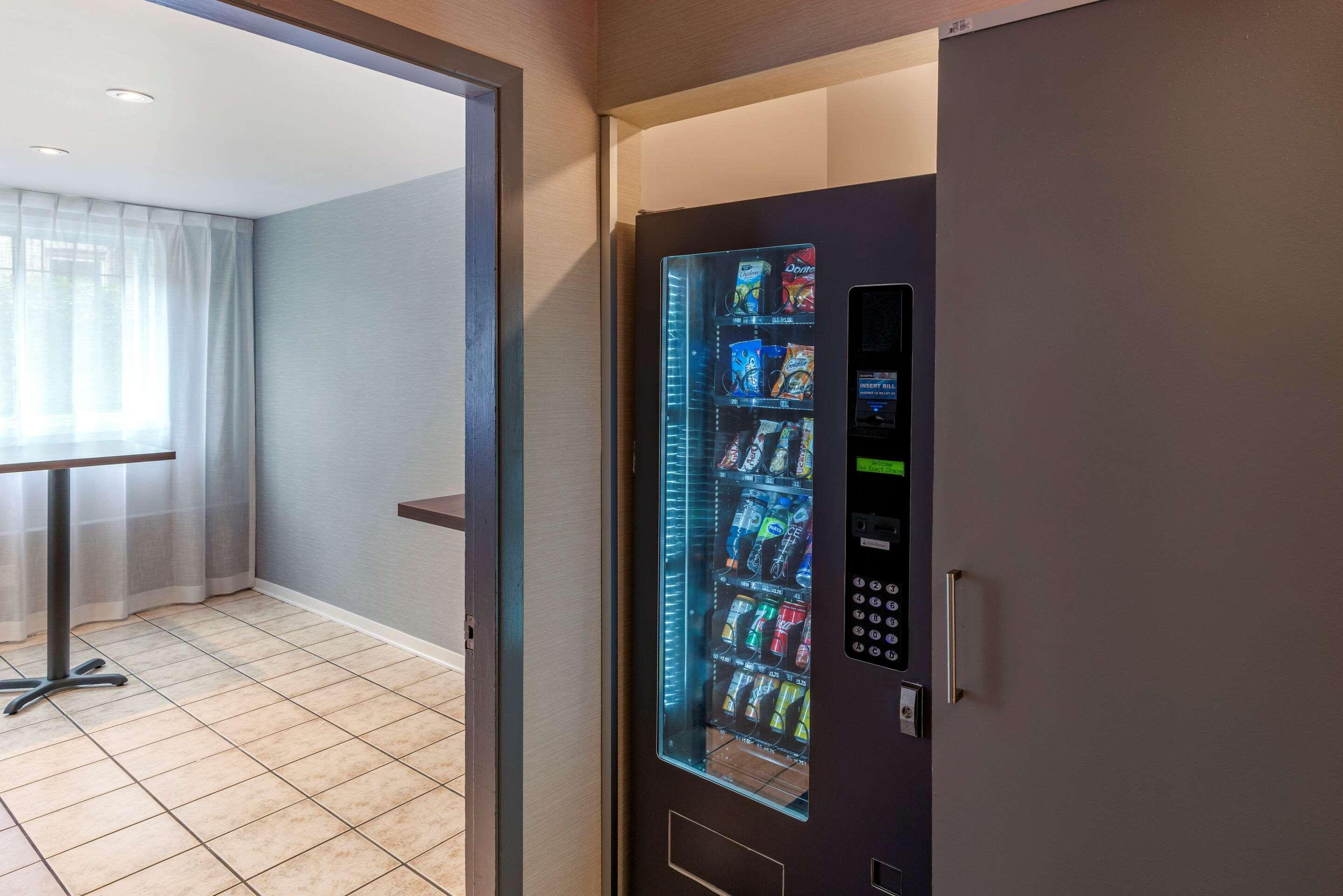 Econo Lodge Montréal Eksteriør billede