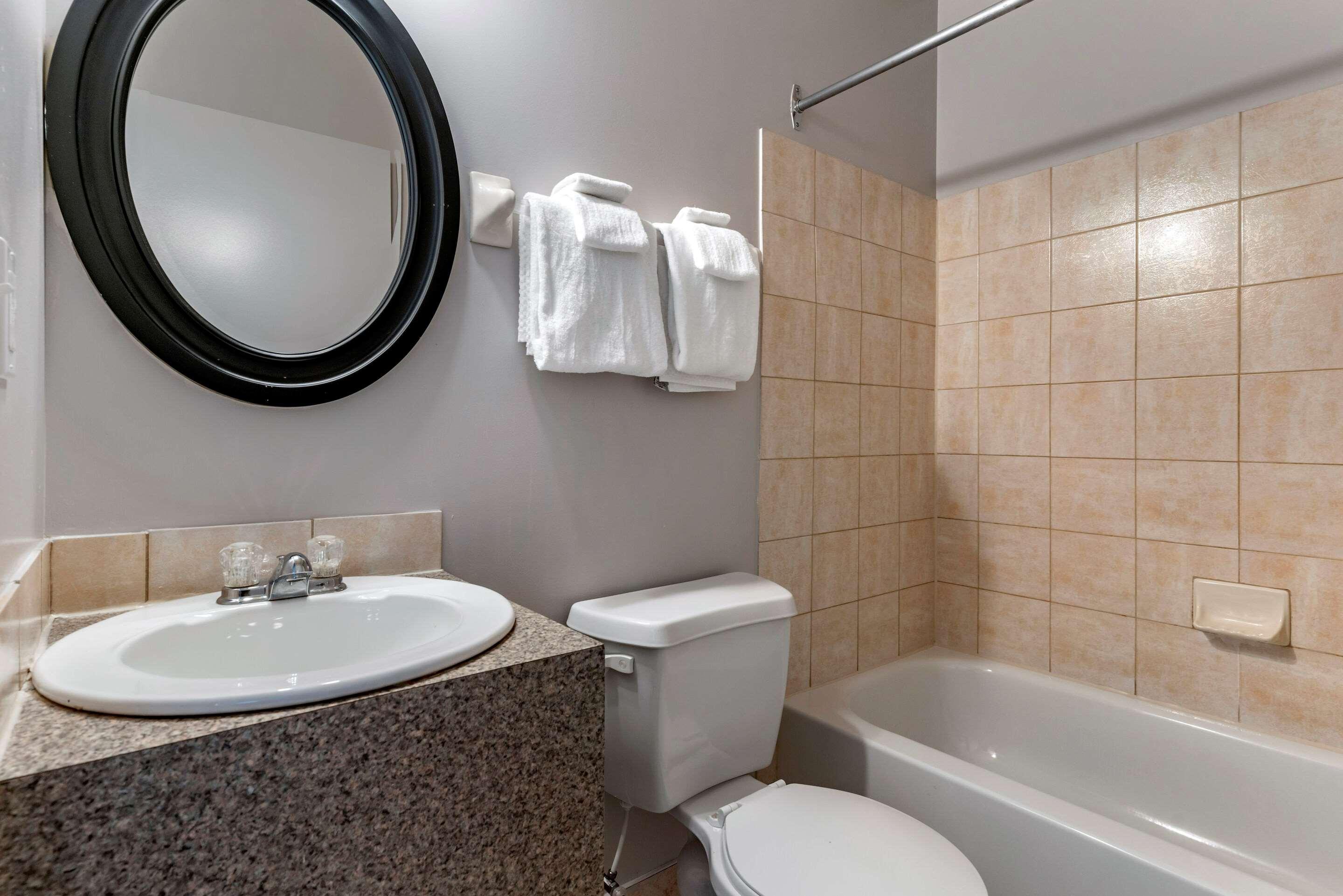 Econo Lodge Montréal Eksteriør billede