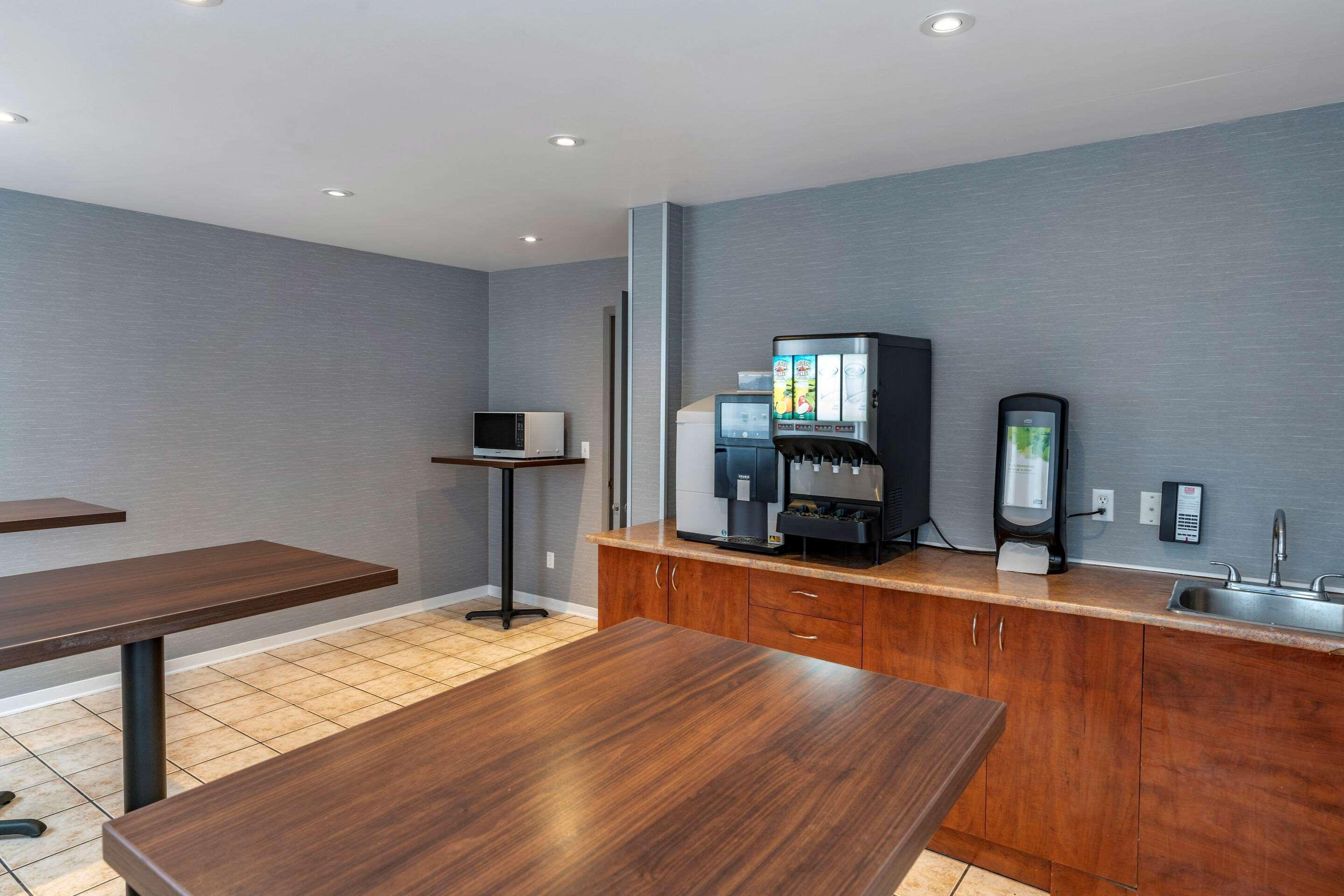 Econo Lodge Montréal Eksteriør billede