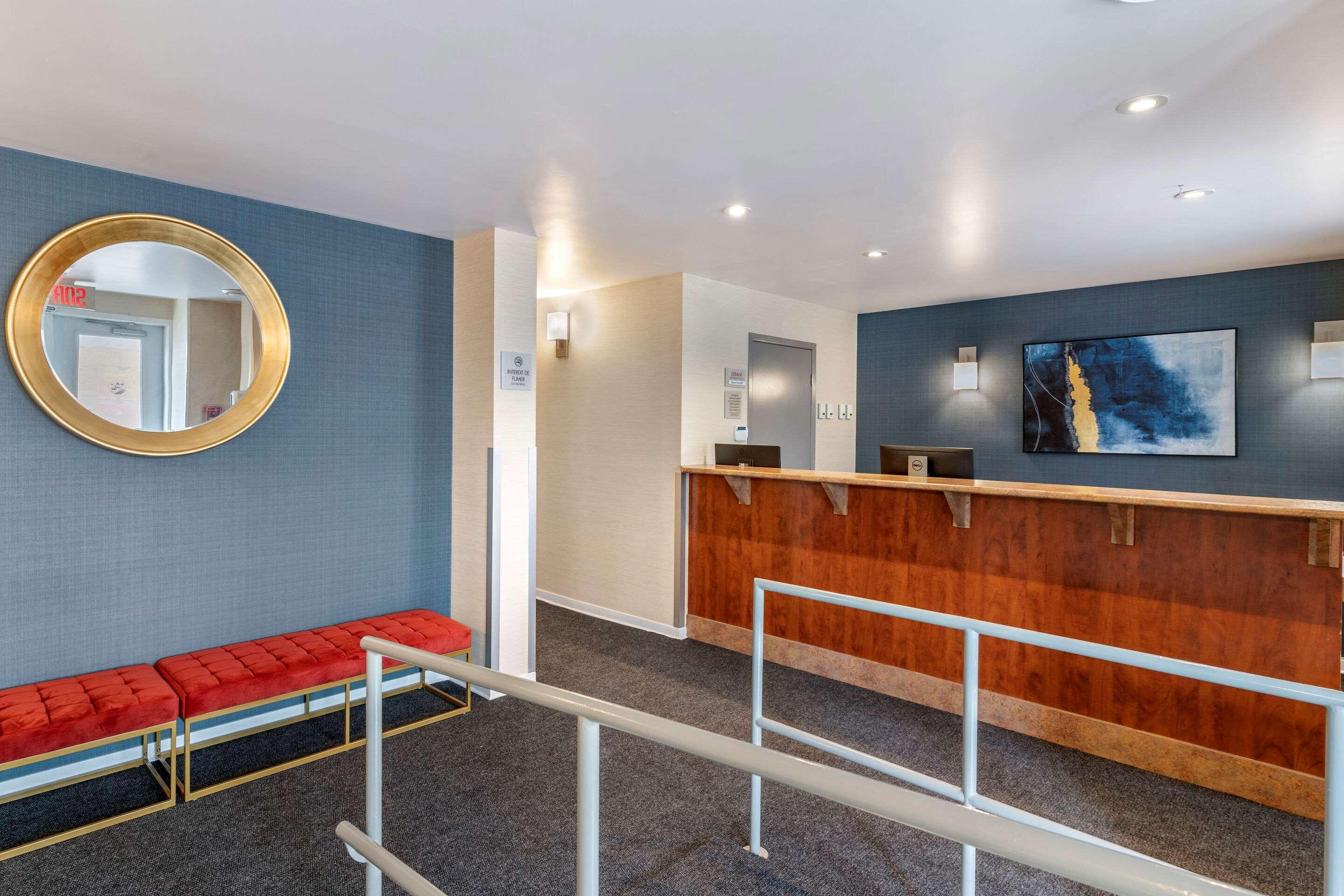Econo Lodge Montréal Eksteriør billede