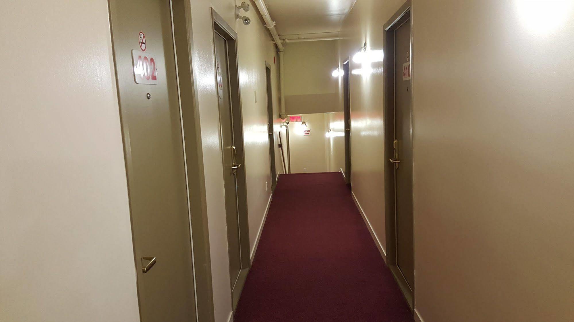 Econo Lodge Montréal Eksteriør billede